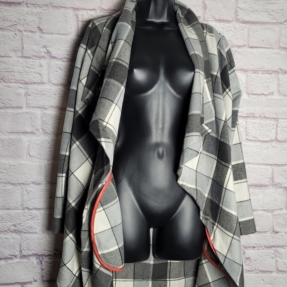 Matilda Jane Plaid Check it Twice Winter Coat XS - Picture 12 of 15